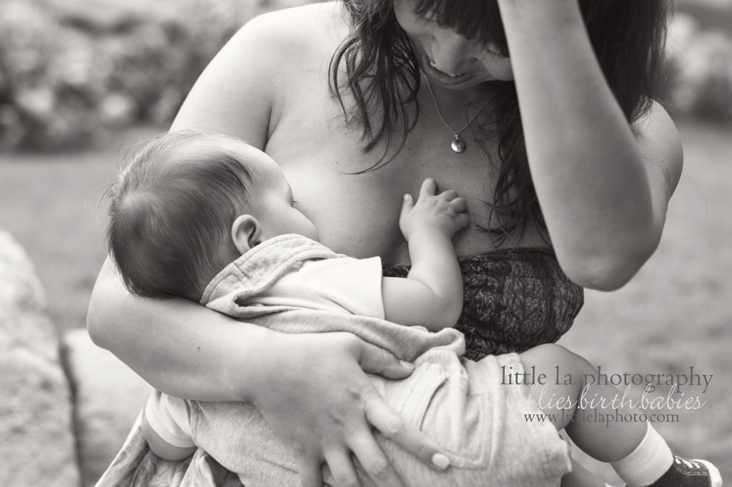 creative breastfeeding photographer in los angeles and santa monica