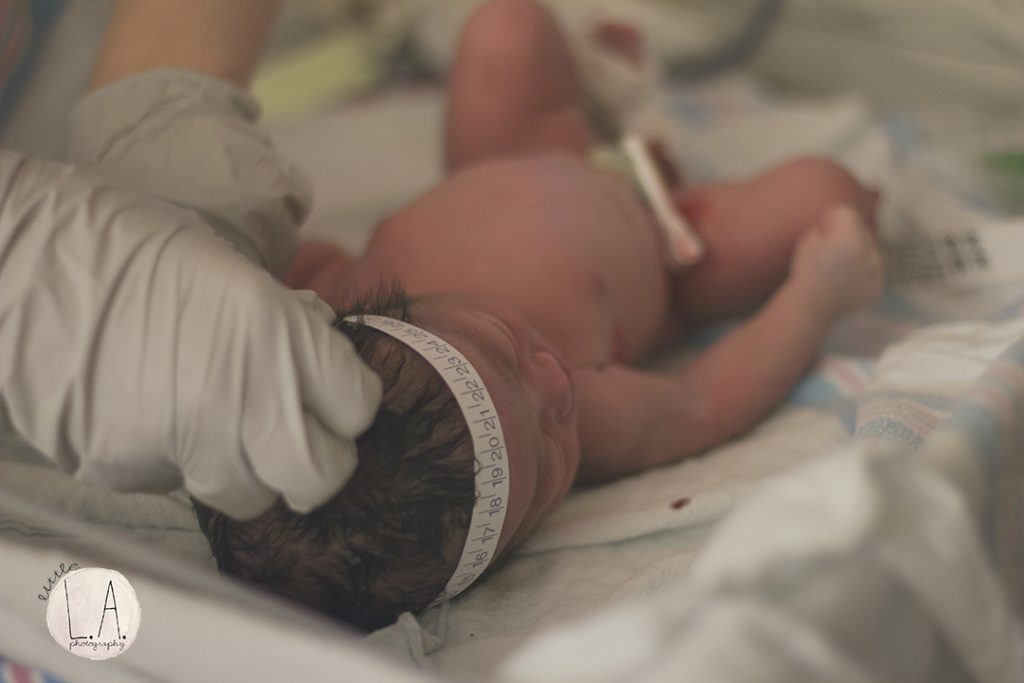 newborn birth photography